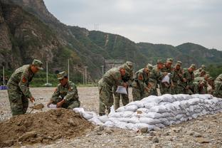 波杰姆斯基本赛季第2次单场至少20分10板 新秀中排名第2仅次文班